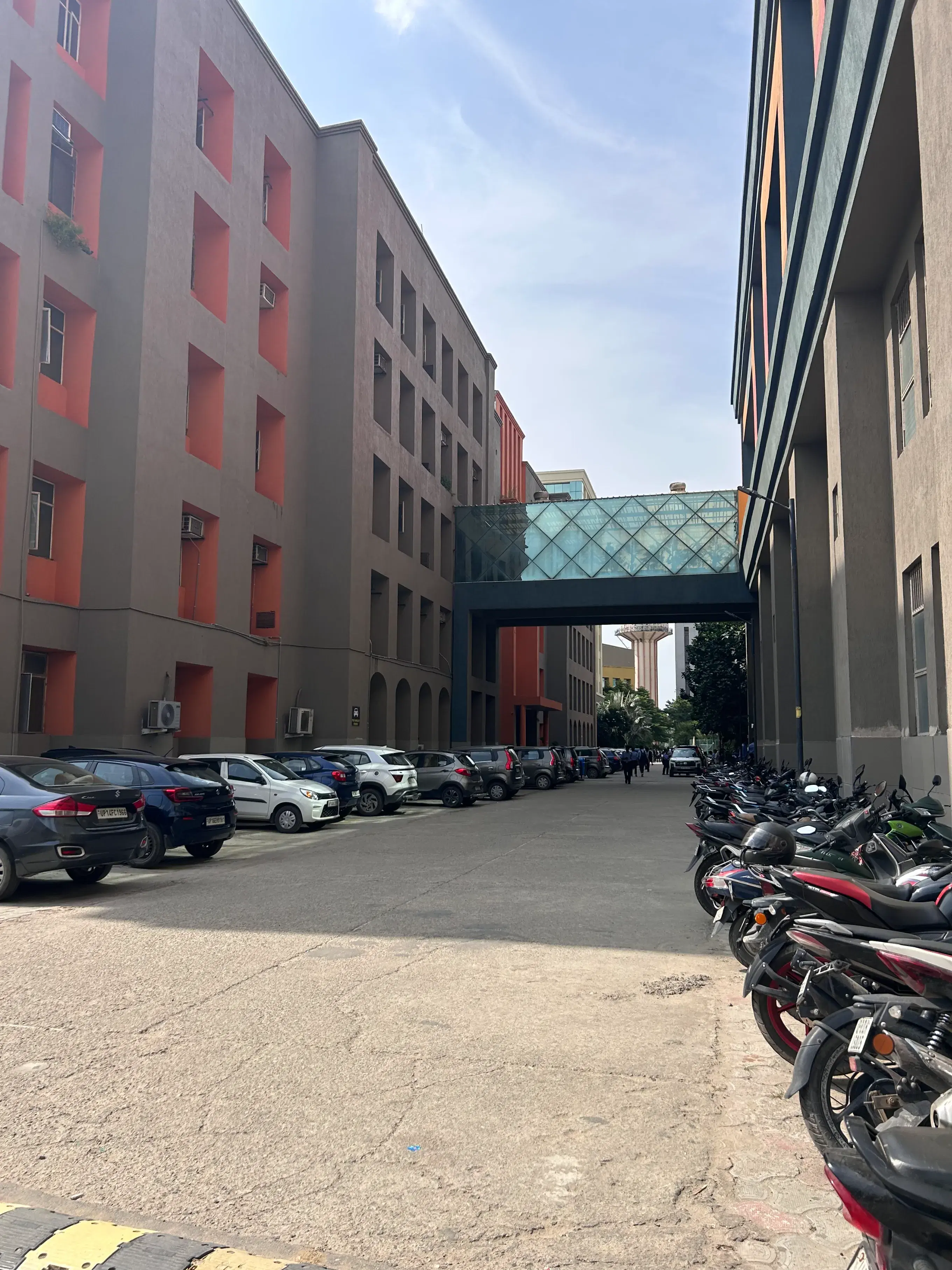 GL Bajaj Academic building photo 2